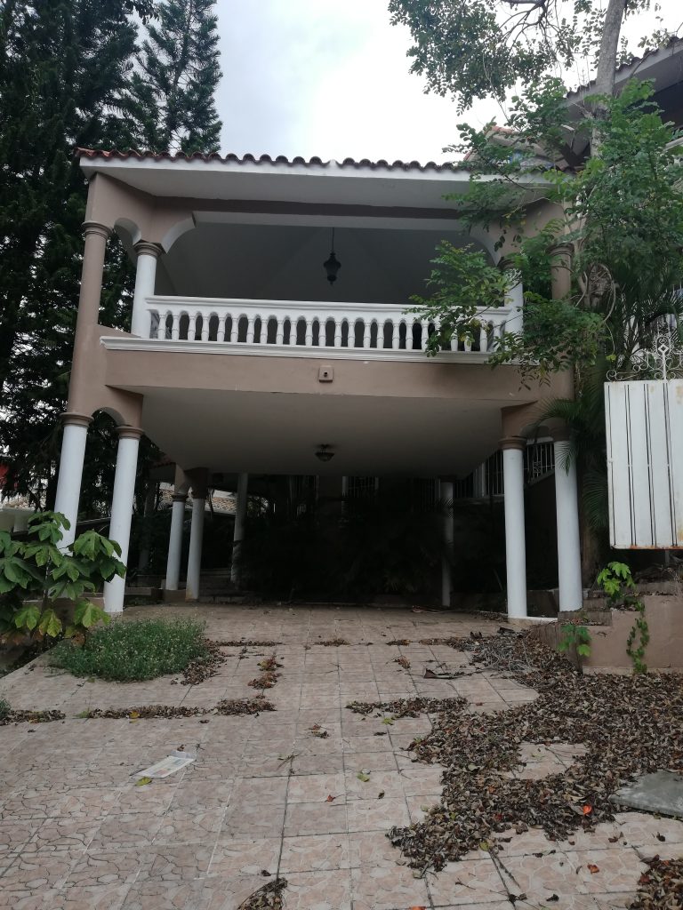 Residence in the prestigious Cuesta Hermosa